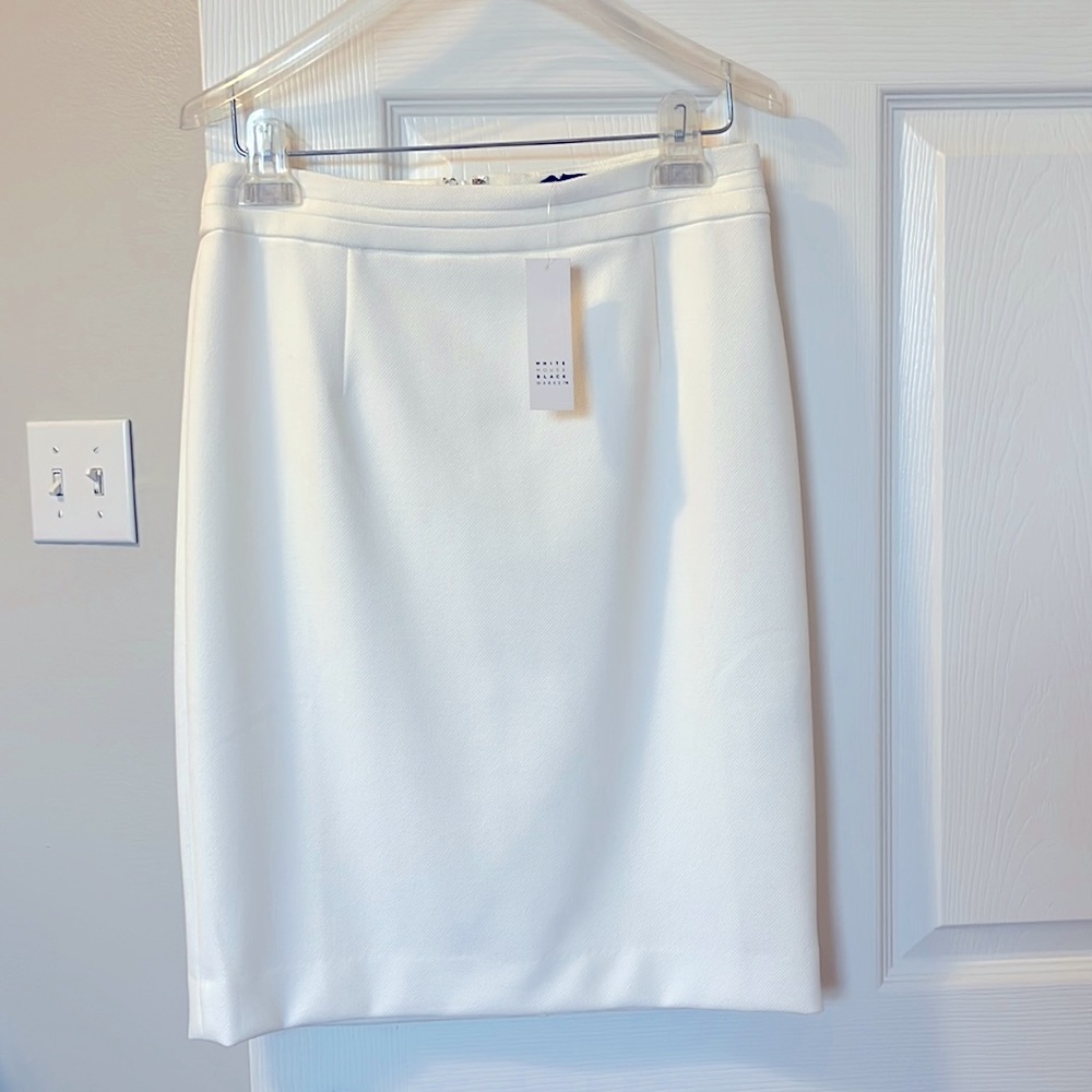 Size 2 White House black market lined pencil skirt. Brand new, never worn!